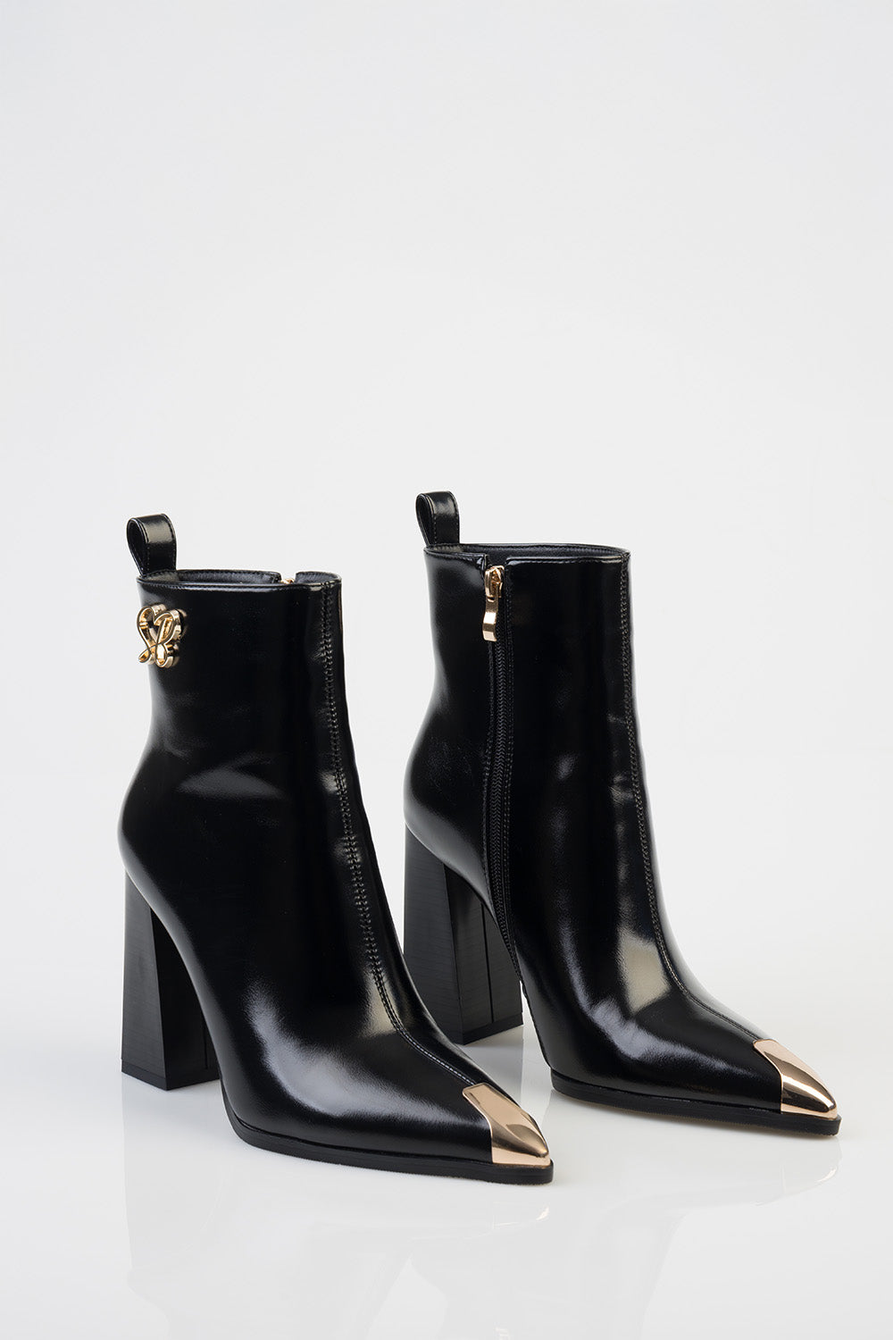 Clause Pointed Toe Block Heel Boot - Black