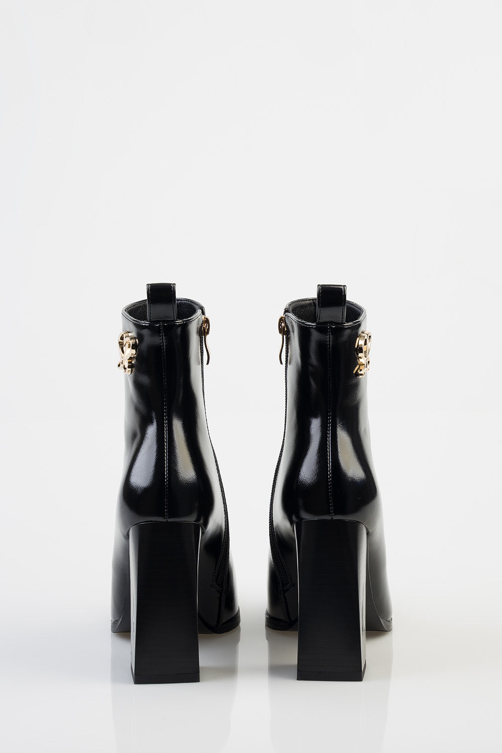Clause Pointed Toe Block Heel Boot - Black