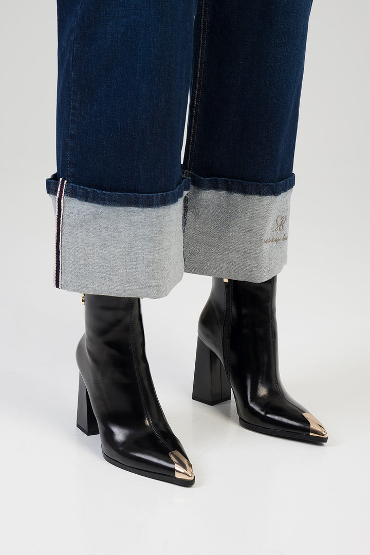 Clause Pointed Toe Block Heel Boot - Black