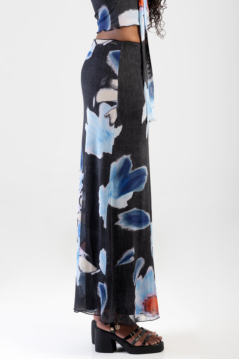 See The Sunrise Maxi Skirt - Black/Blue