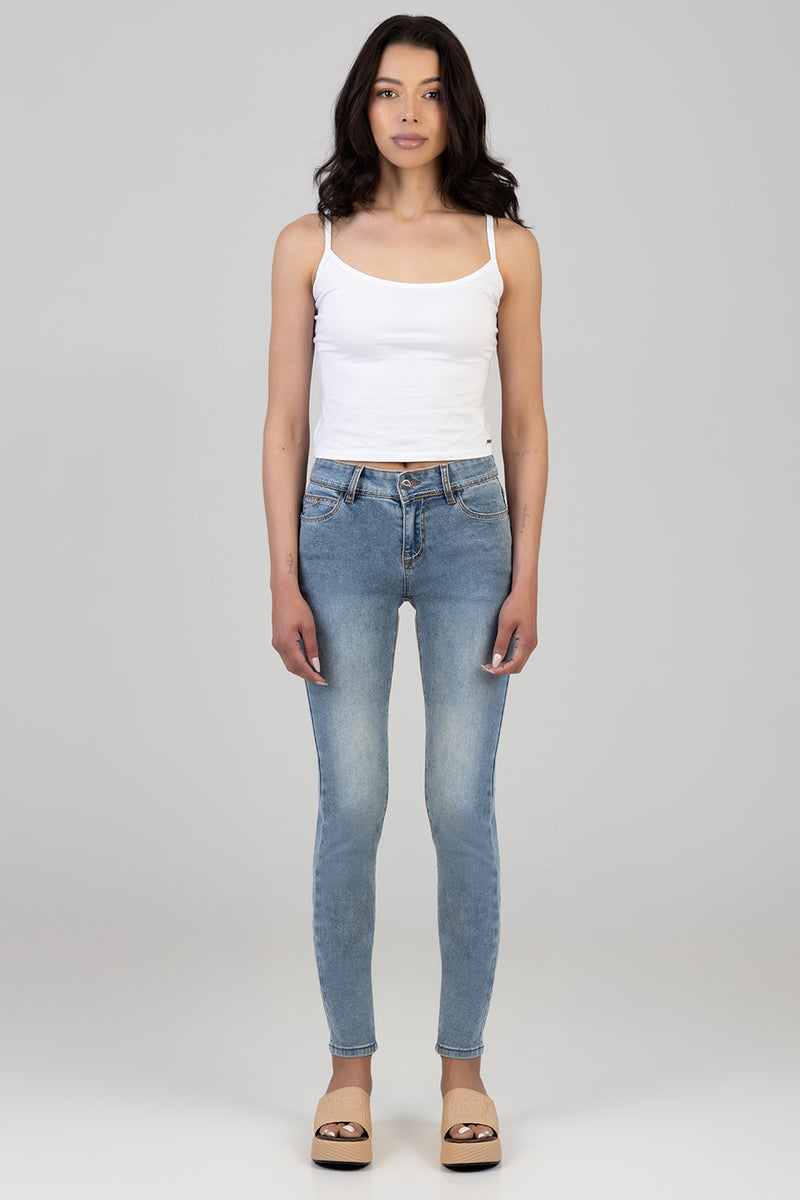 Dannah Mid Waist Back Pocket Embroidery Skinny Denim - Medium Wash