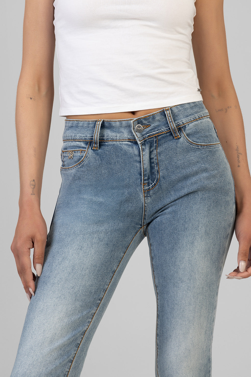 Dannah Mid Waist Back Pocket Embroidery Skinny Denim - Medium Wash