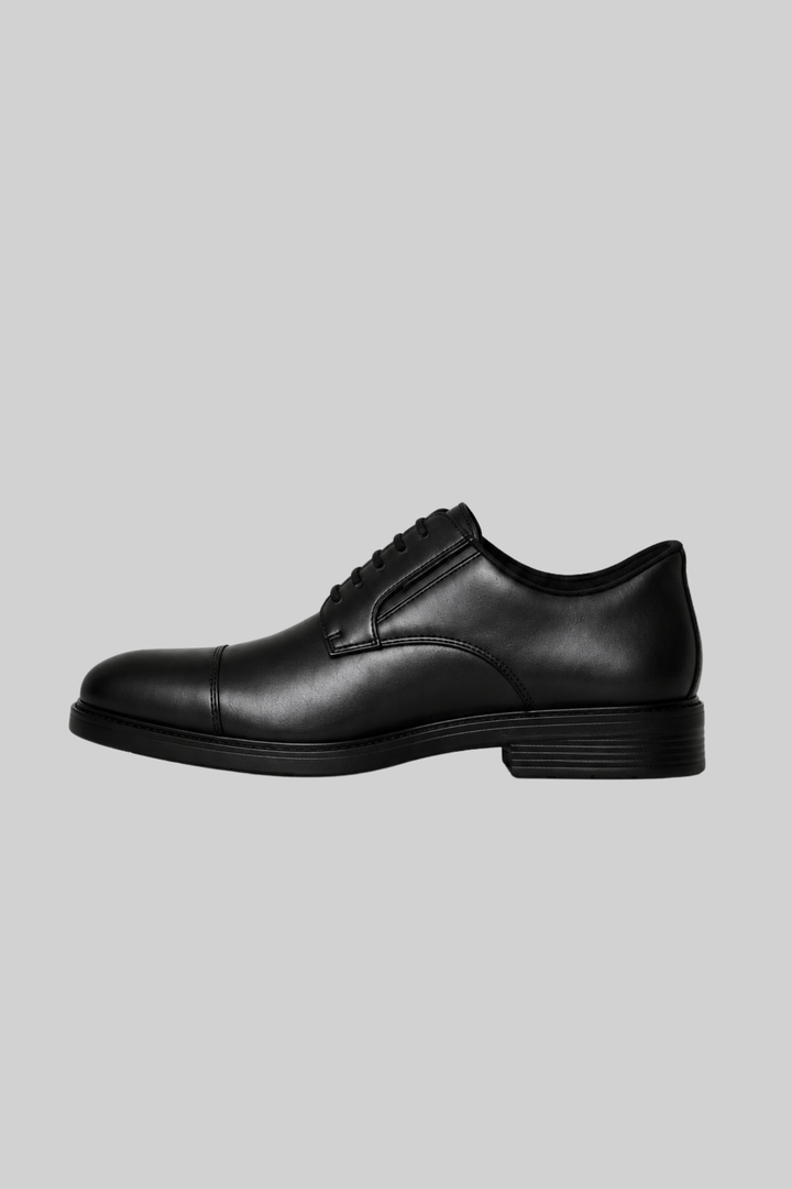 Eezy Fit Toe Cap Derby Shoe - Black