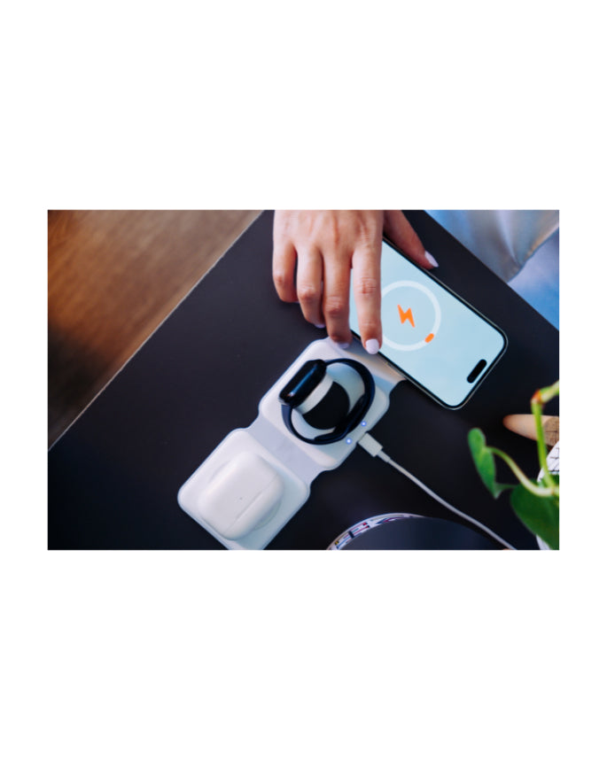 Moov 3 in 1 Foldable Wireless Charger - White