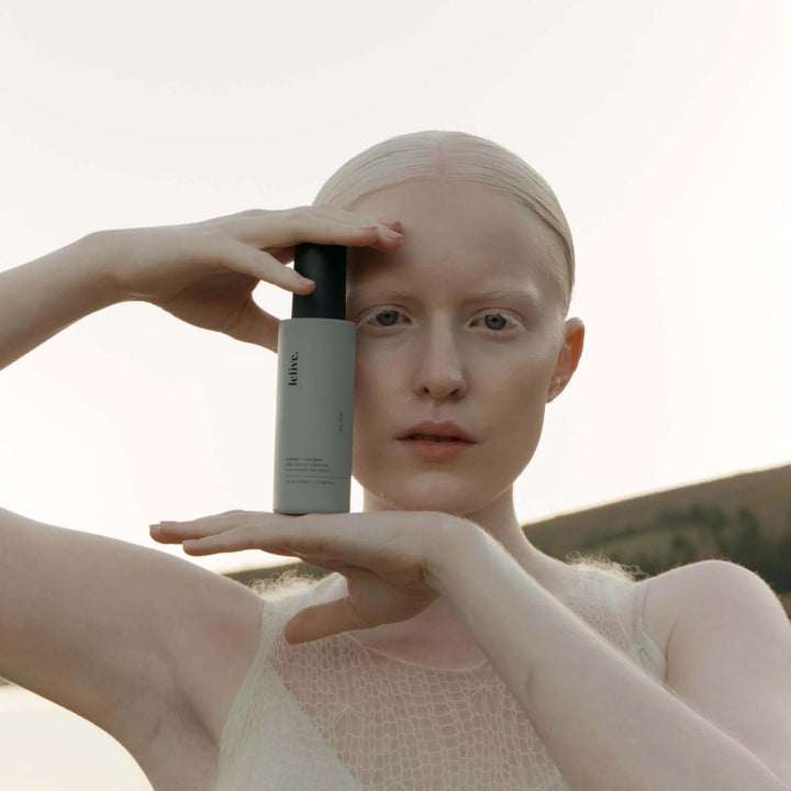 The Drip - Hydrate & Glow Setting Mist