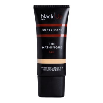 The Matnifique 24hr Matte Foundation