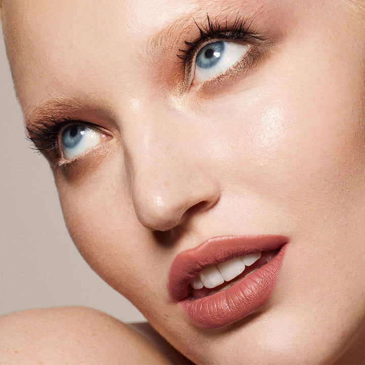 Stunna Lip Paint Longwear Fluid Lip Color