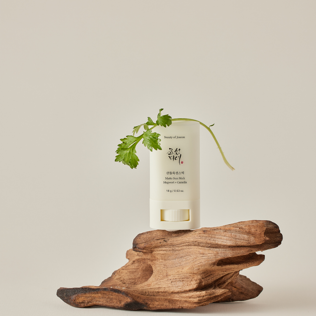 Matte sun stick : Mugwort + Camilia