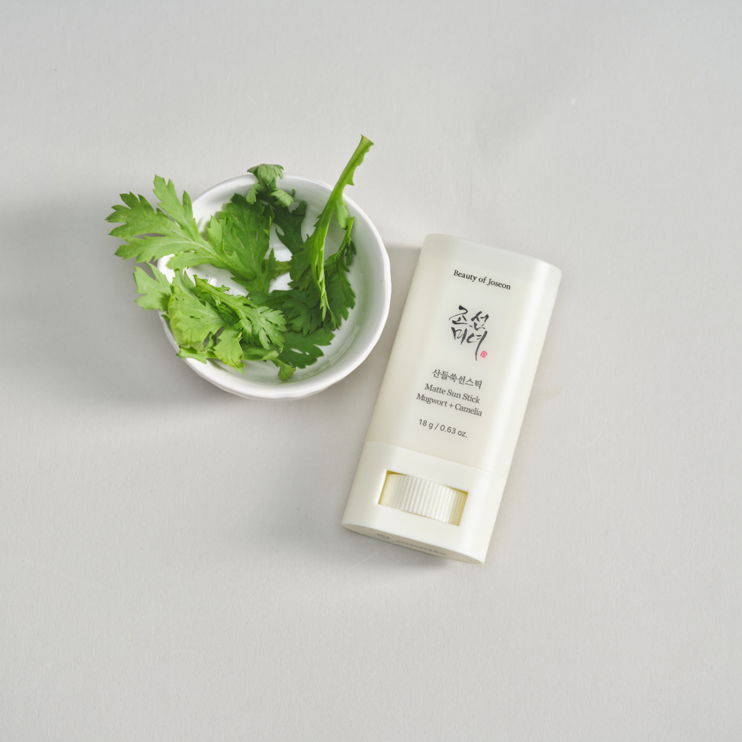Matte sun stick : Mugwort + Camilia