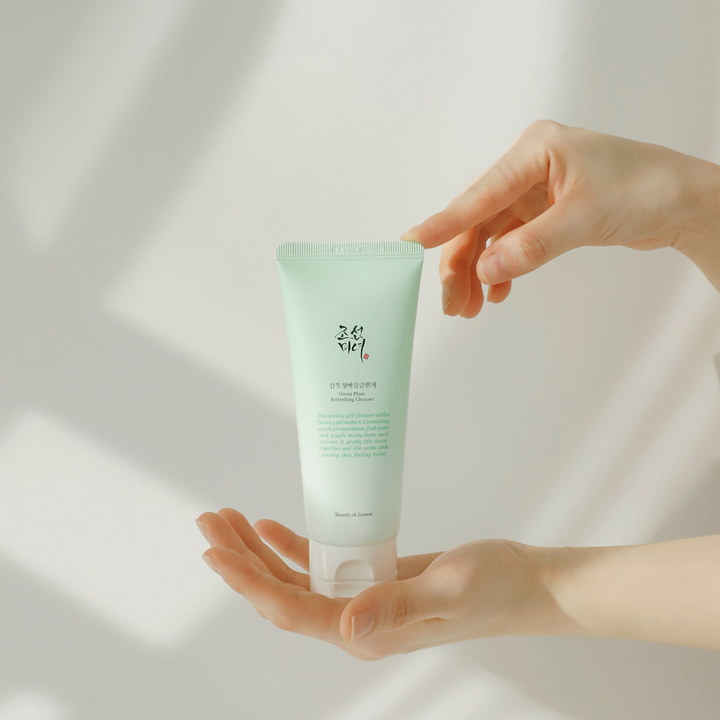 Green Plum Refreshing Cleanser