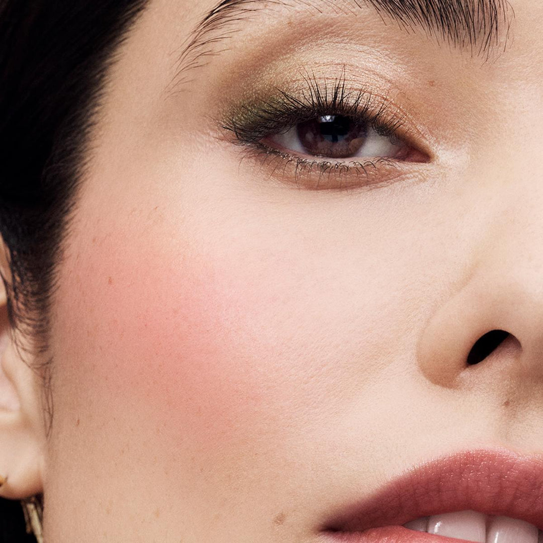 The Sculpting Blush Powder Blush