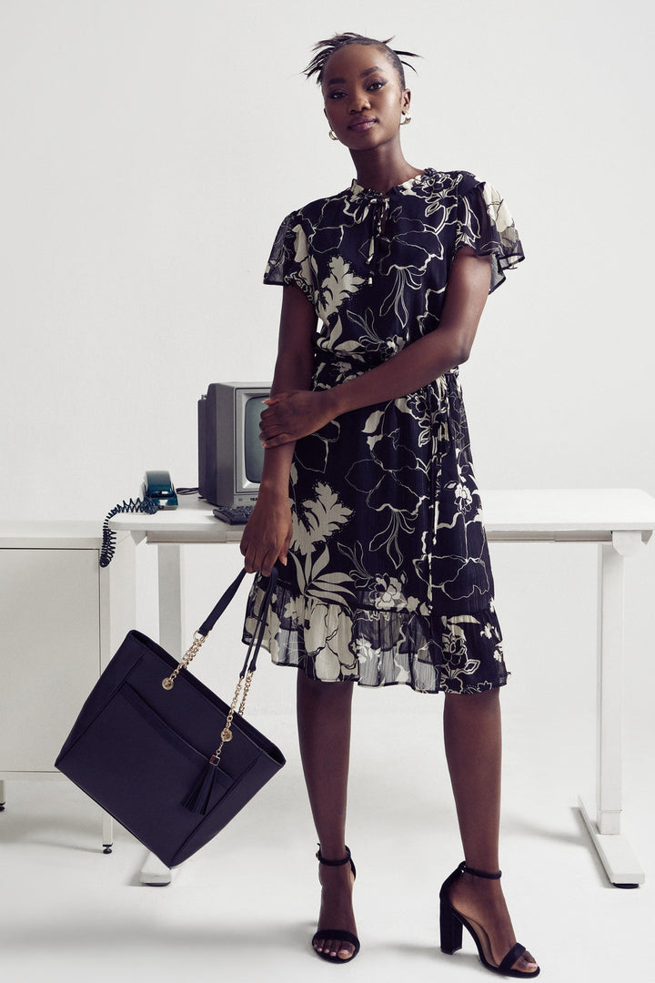 Chain & Tassel Trim Shopper Bag - Black