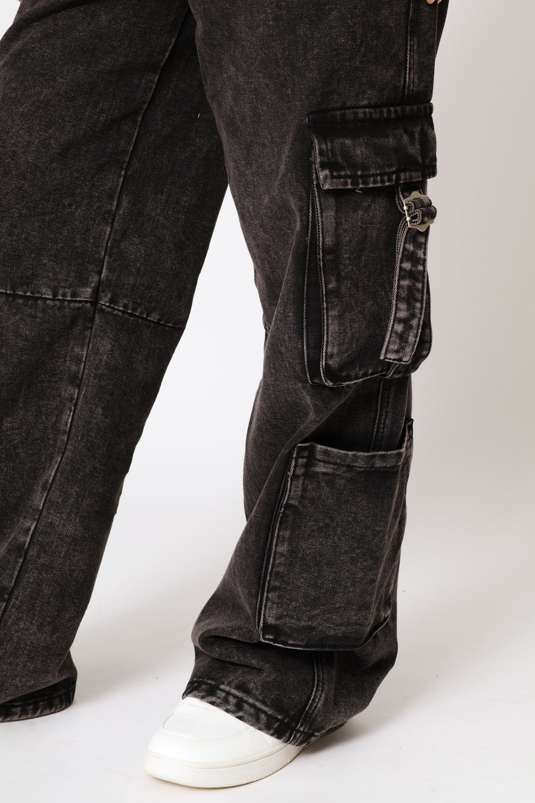 Multi Cargo Pocket 90'S Wide Leg Denim - Salty Black