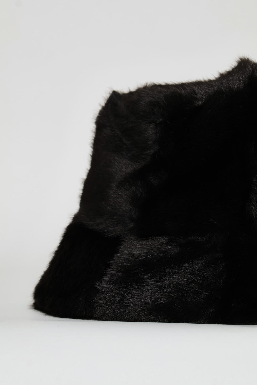 Fluffy Cloche - Black