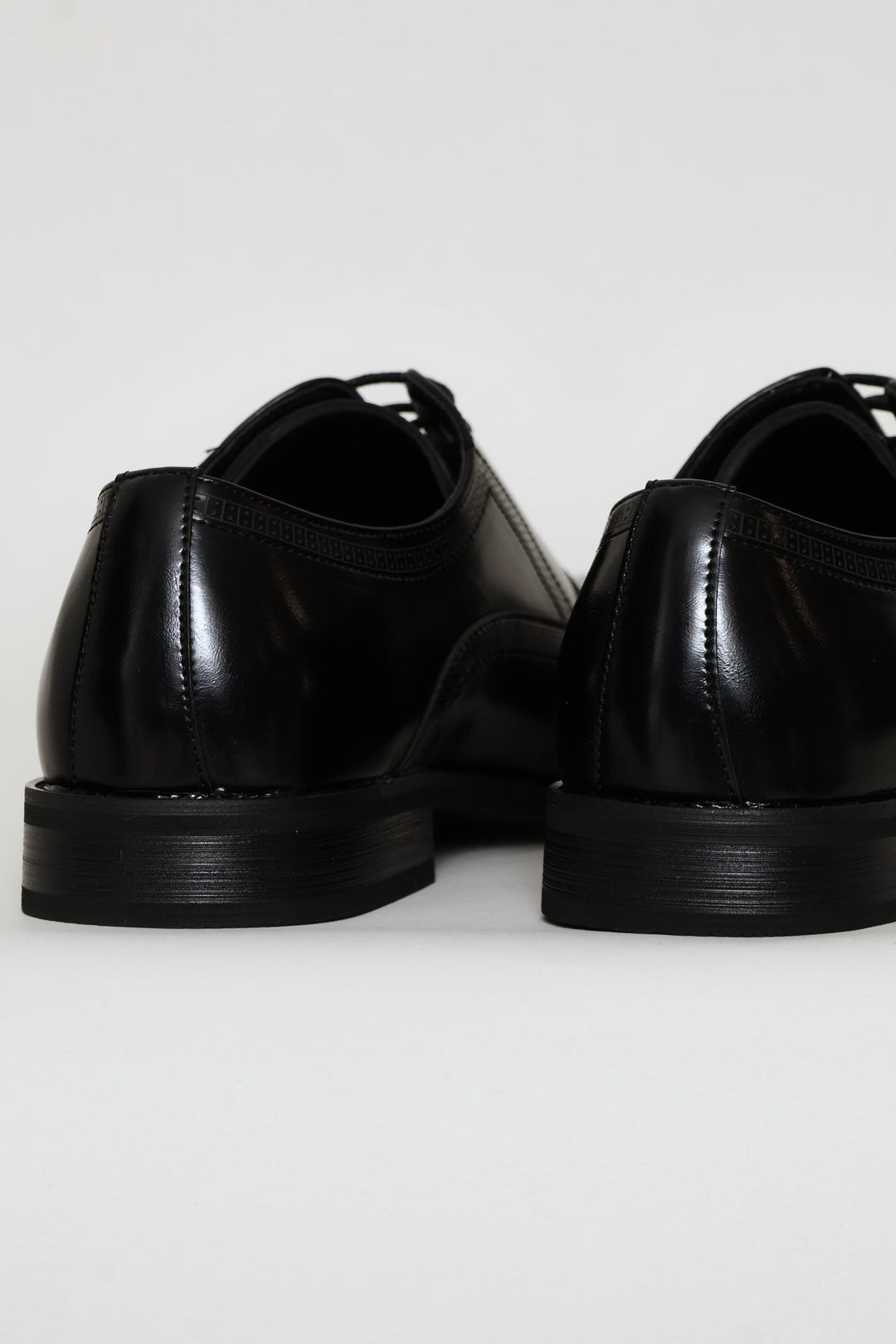 Toe Cap Detail Formal Lace Up Oxford Shoe - Black