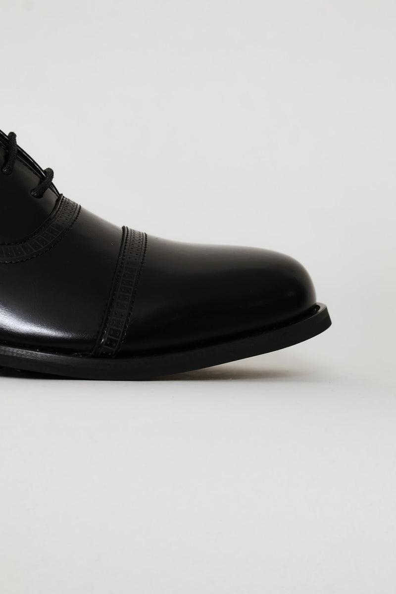 Toe Cap Detail Formal Lace Up Oxford Shoe - Black