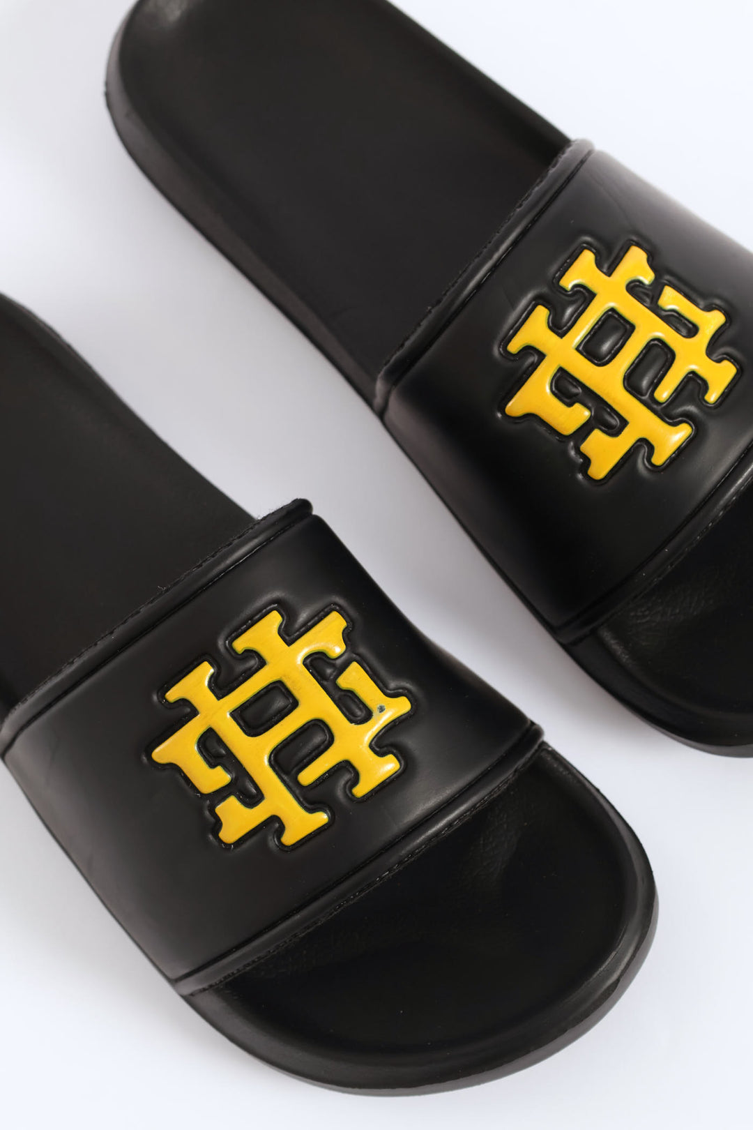 Embossed Brand On Upper Pool Slide - Black/Yellow