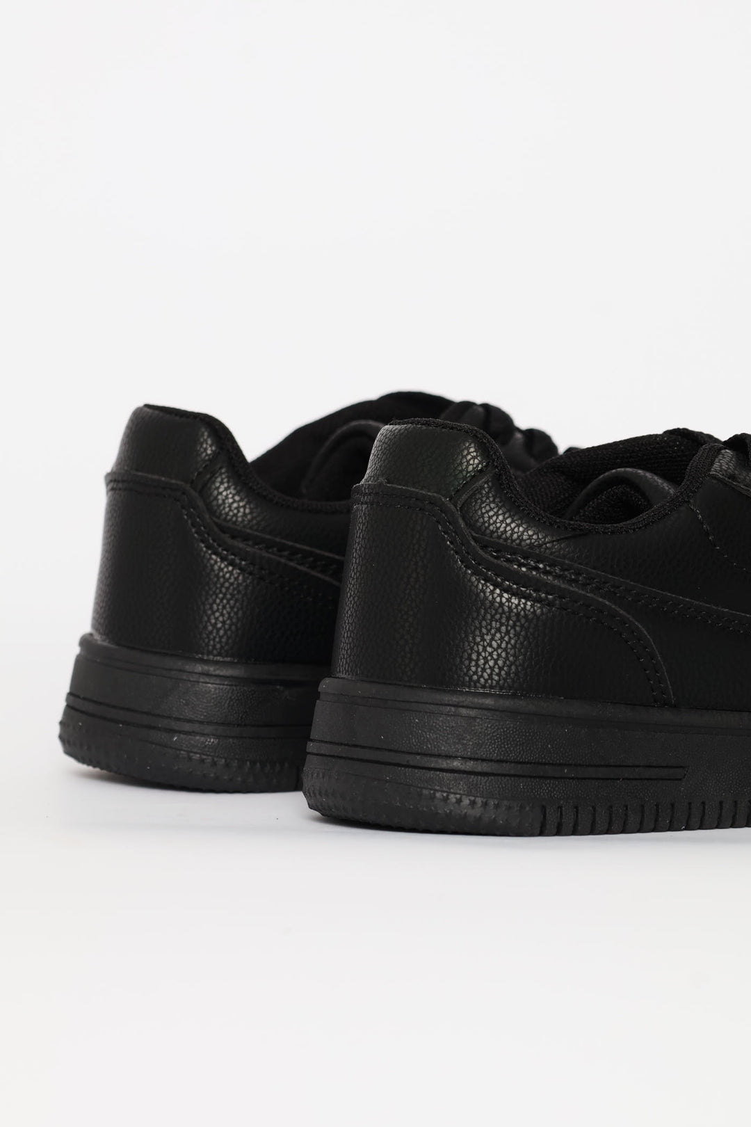 Boys Mono Court Sneaker - Black