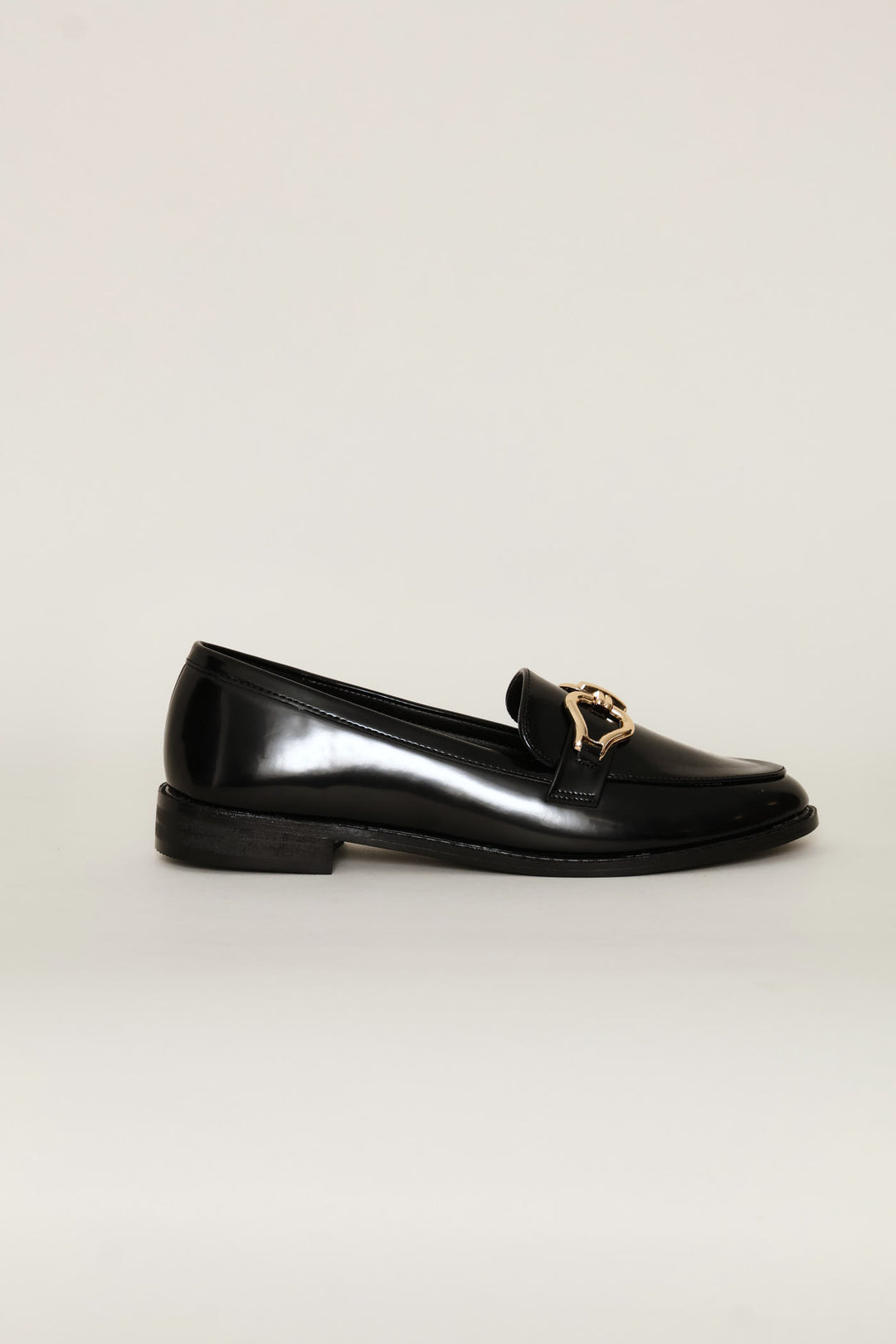 Metal Loop Trim Loafer - Black