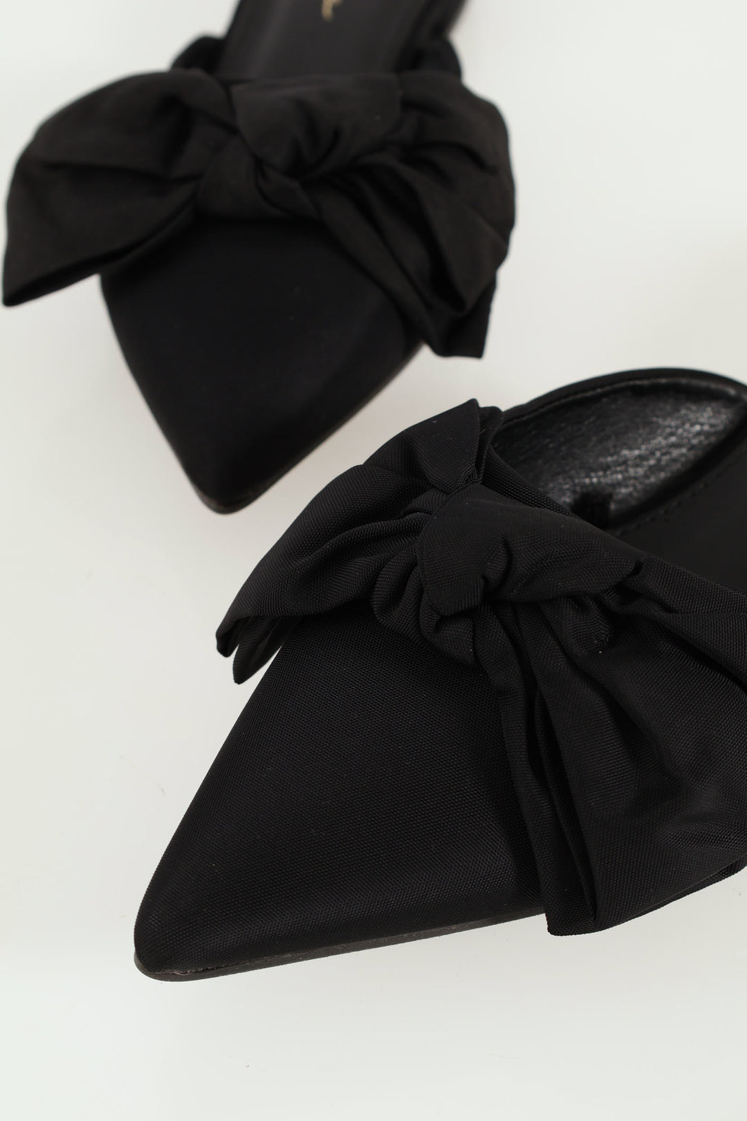 Big Bow Push In Shoe - Black