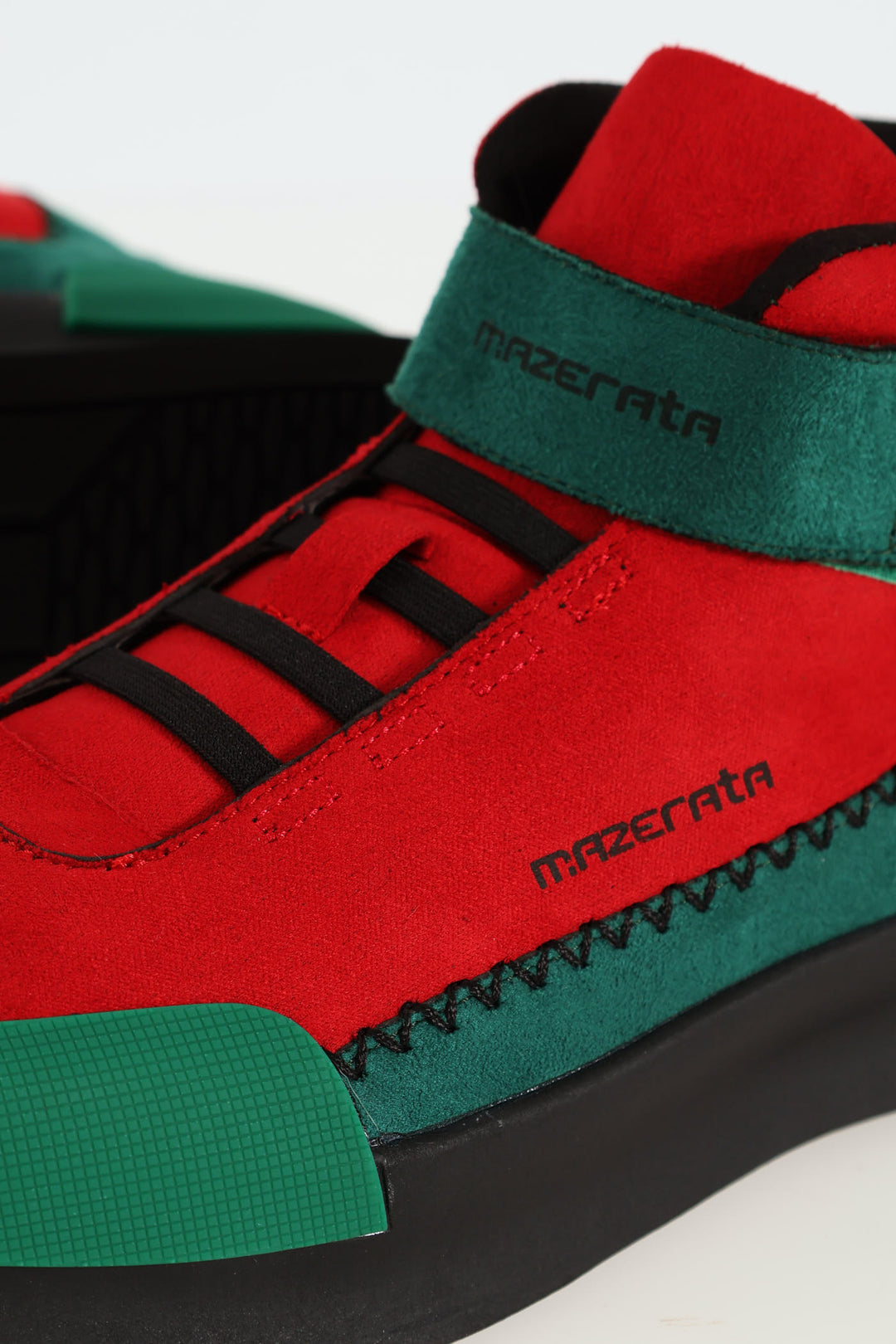 Hightop Sneaker - Red