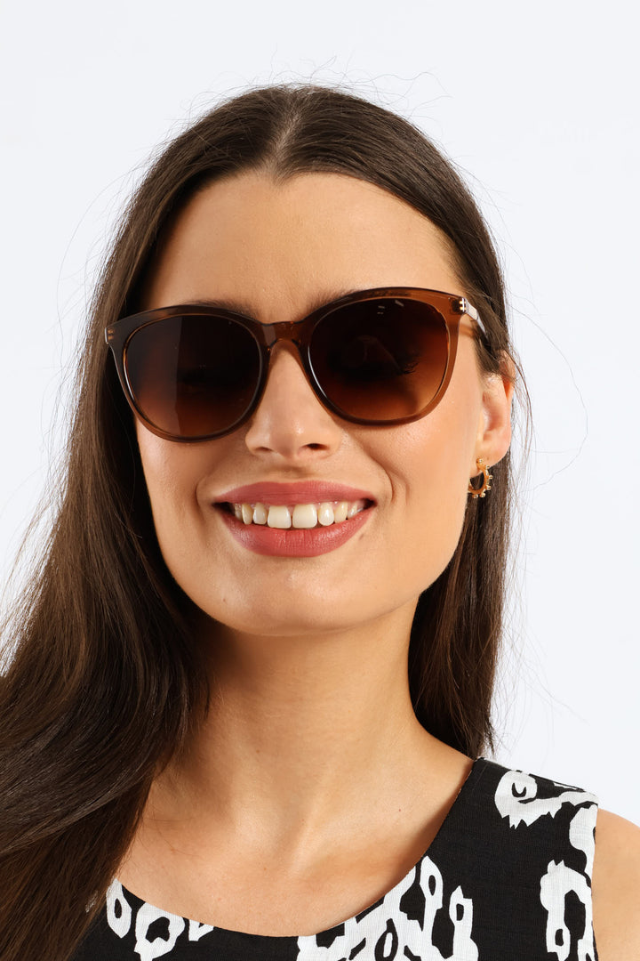 Rounded Gold Temple Catseye Sunglasses - Light Brown