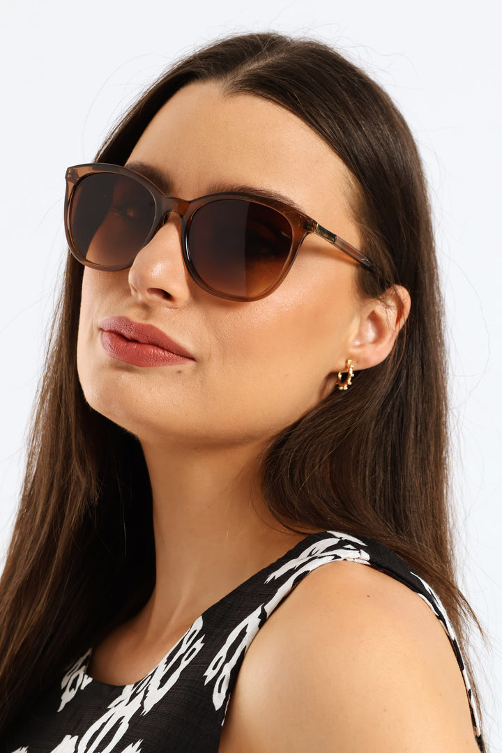 Rounded Gold Temple Catseye Sunglasses - Light Brown