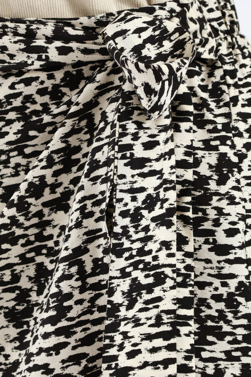 Aztec Print Mid Thigh Skort - Black/White