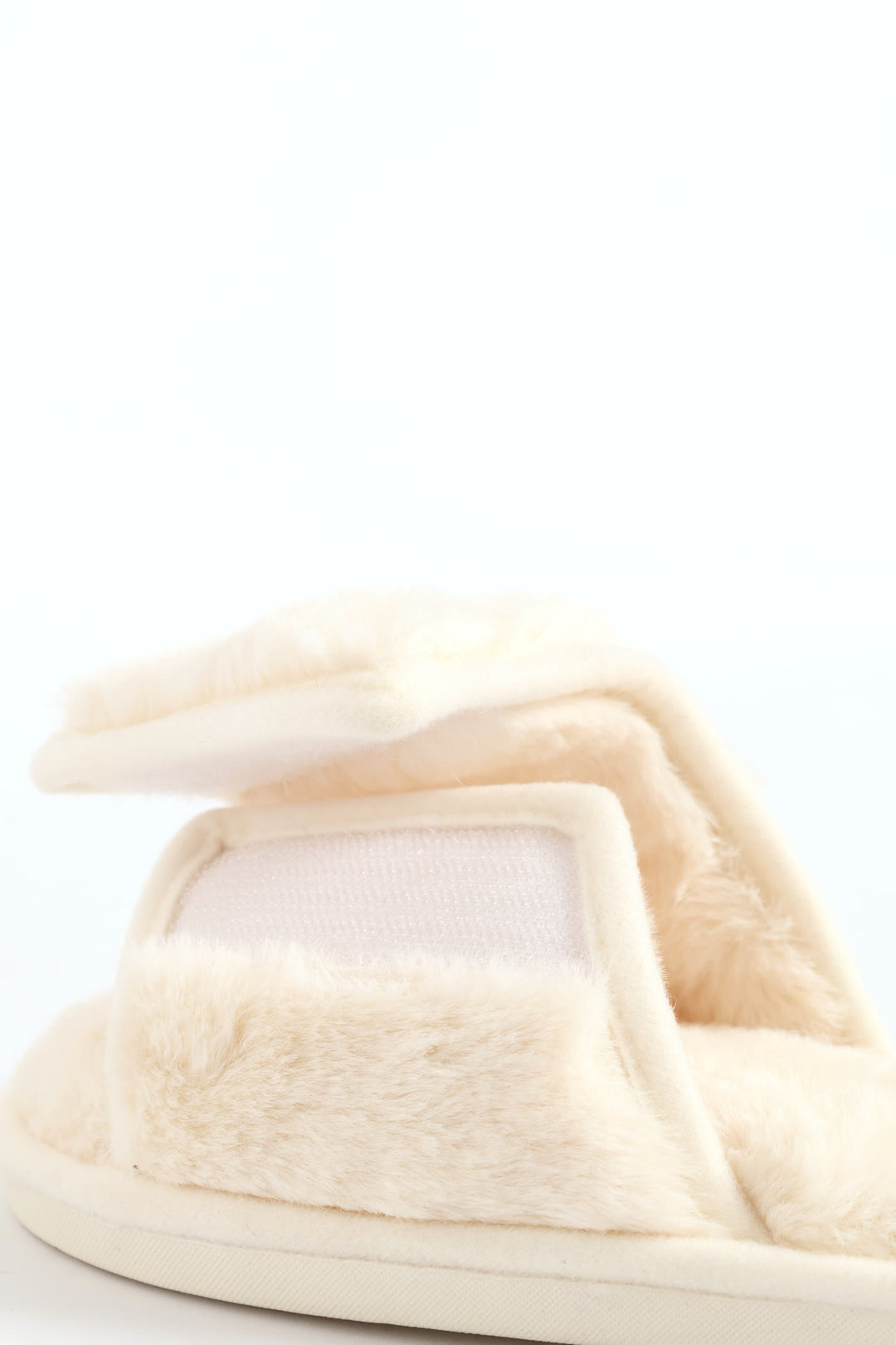 Cozy Single Band Slipper - Natural