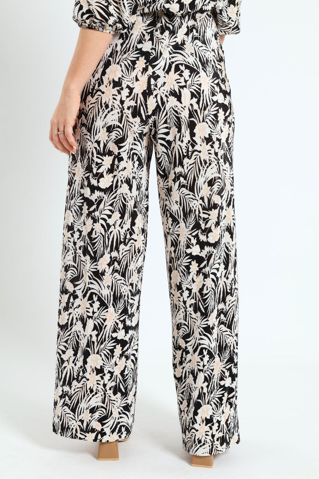 Plisse Straight Leg Pant - Black/Cream