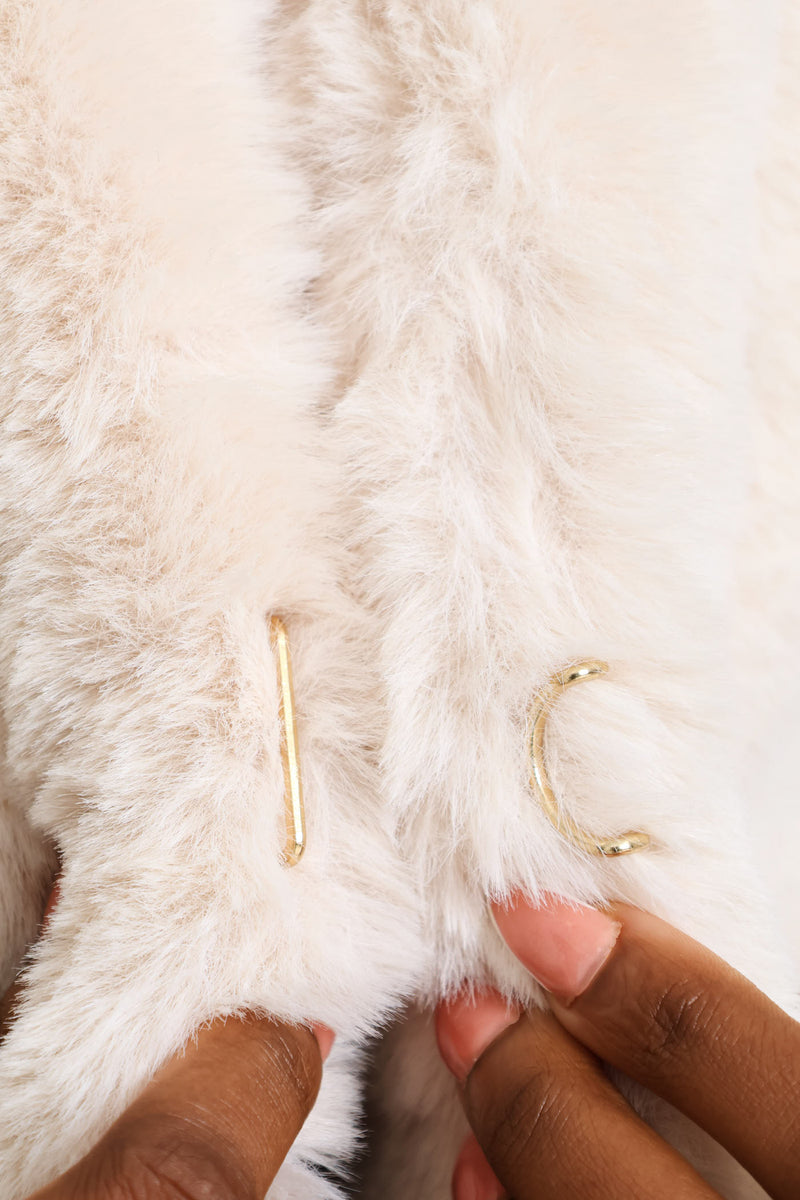 Sleeveless Faux Fur Coat - Cream