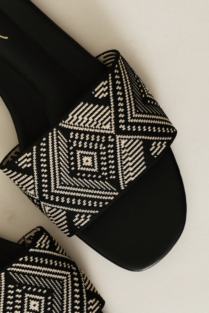Tribal Design Mule Sandal - Black