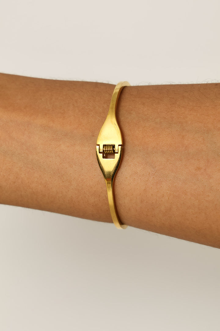 Mother Of Pearl Floral Detail Cuff - Gold