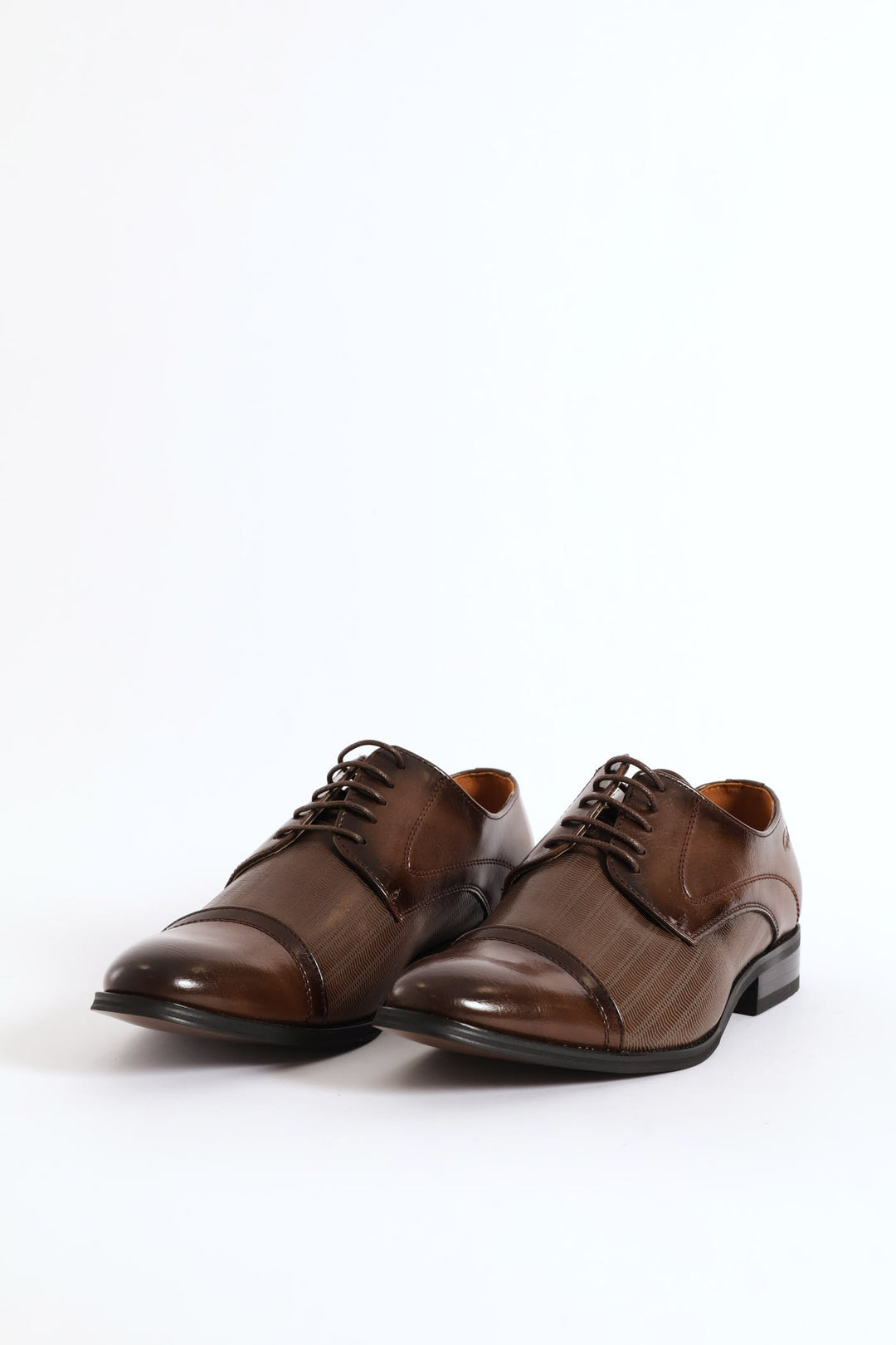 Laser Detail Toe Cap Derby Shoe - Brown