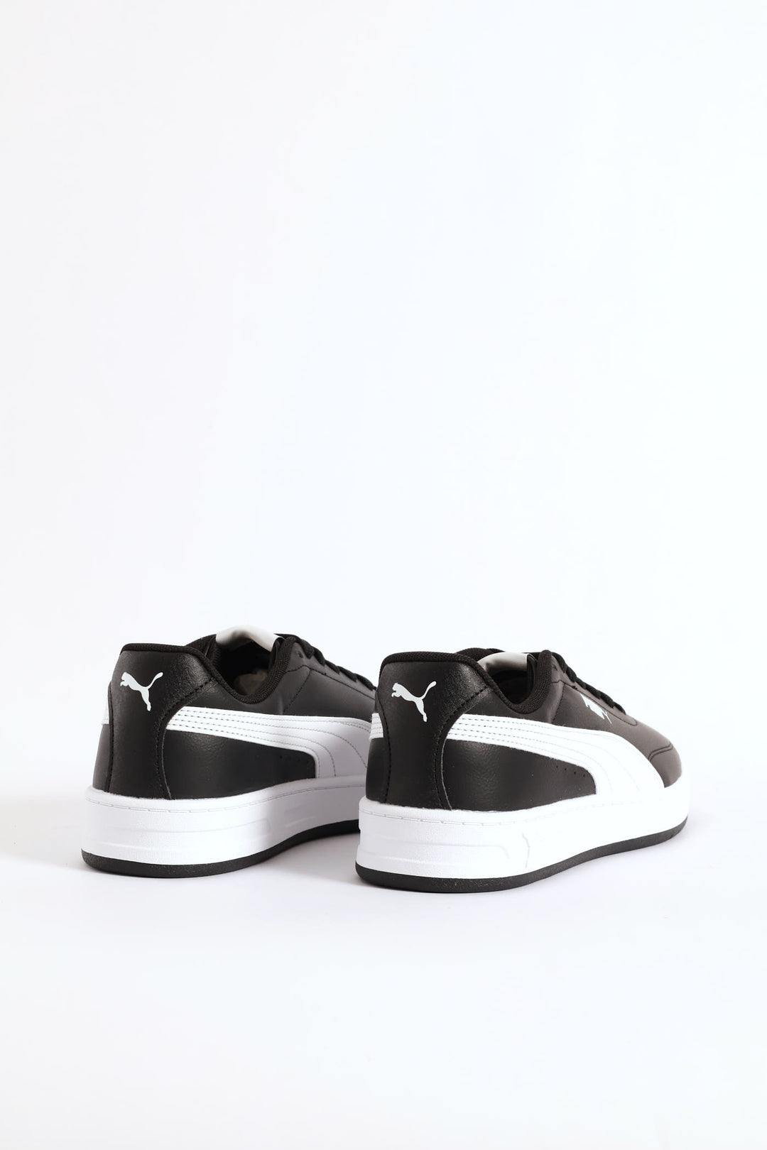 Court Classic Clean Sneaker - Black