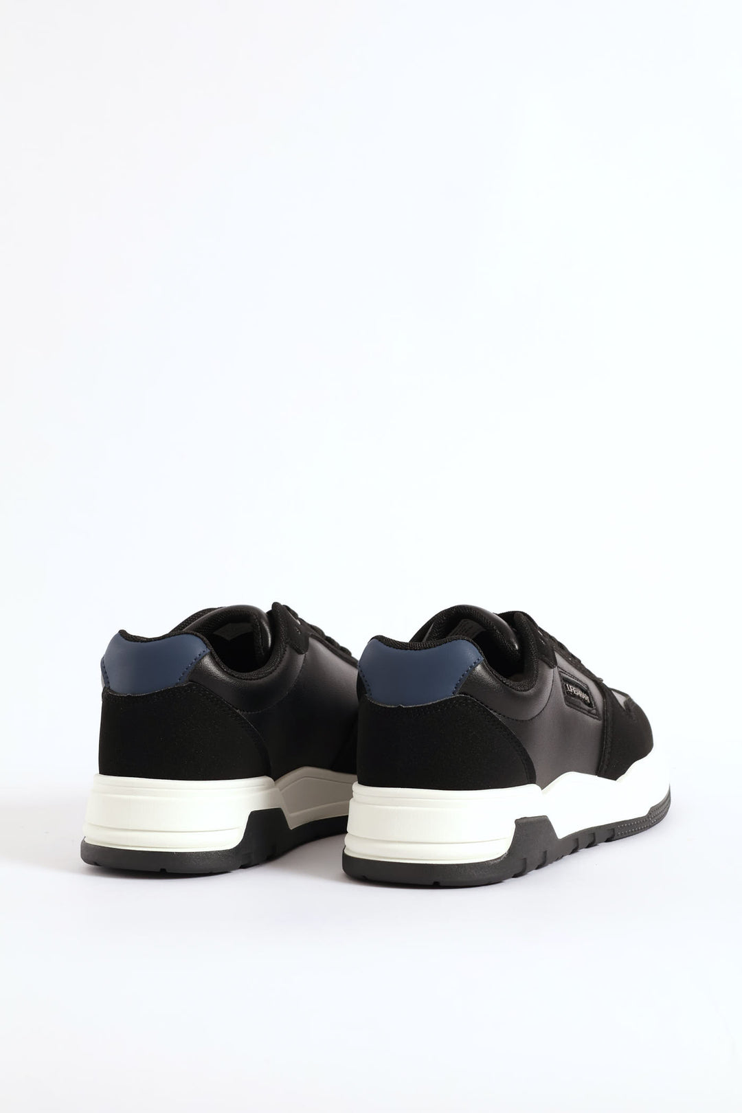 Jagged 1 Wax Nubuck Sneaker - Black