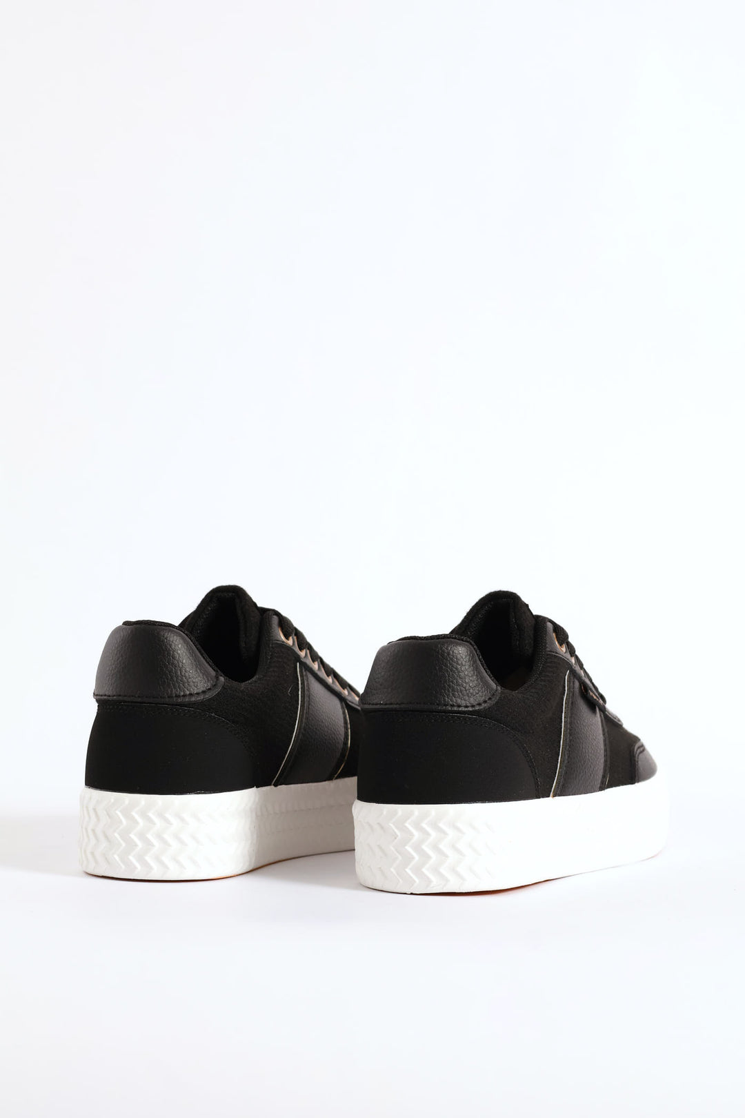 Danielle Pu Sneaker - Black