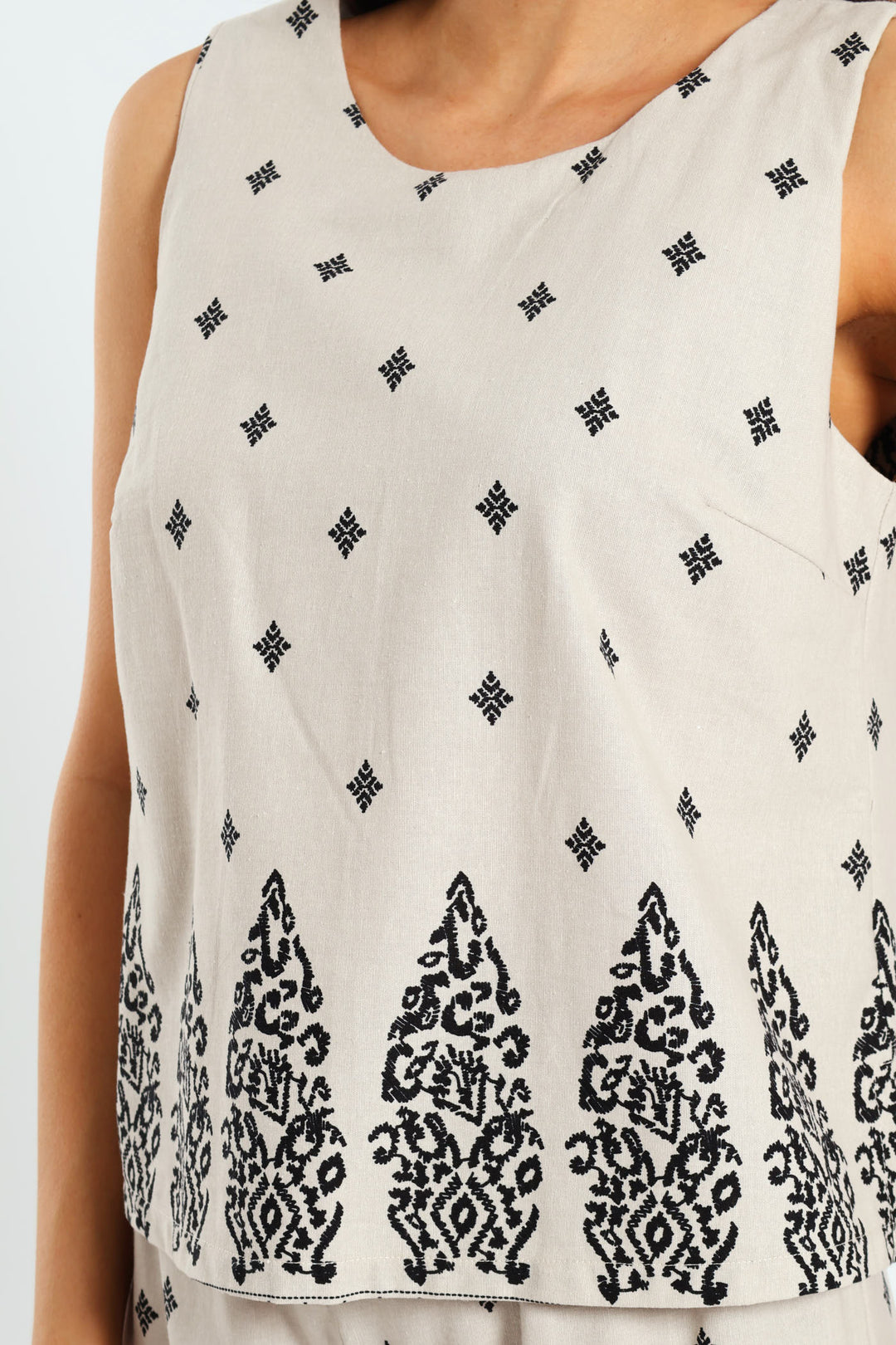 Shell Tank With Border - Beige/Black
