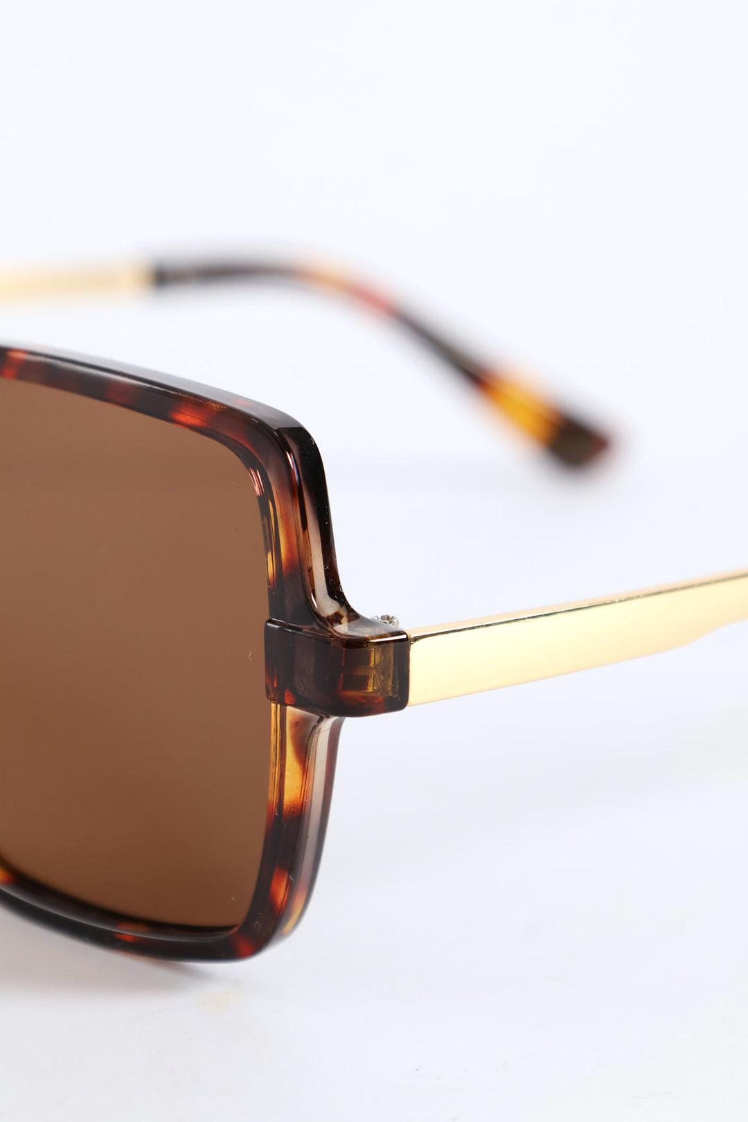 Square Frame Brown Lense Sunglasses - Tortoise