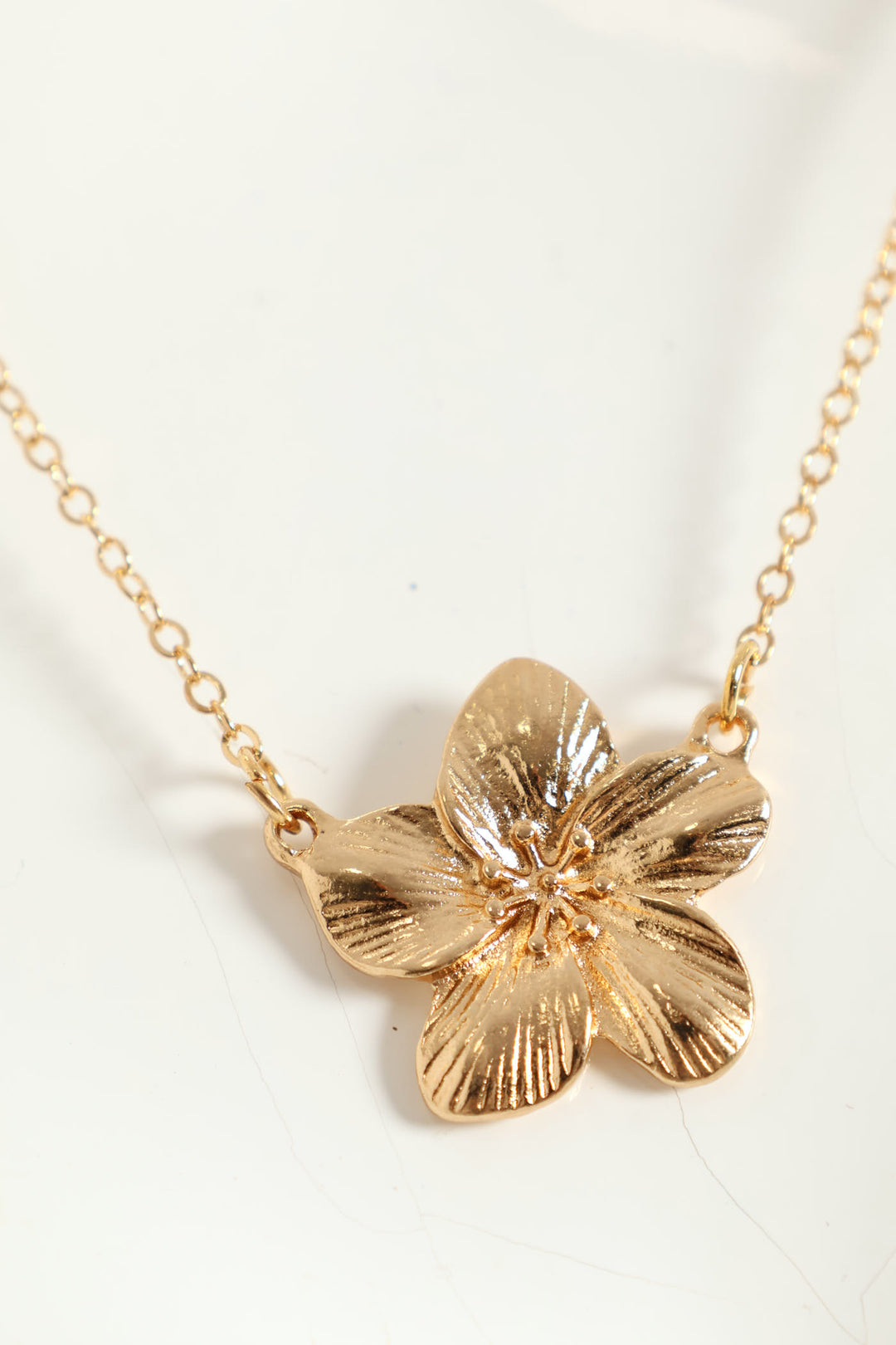 Floral Pendant Necklace - Gold