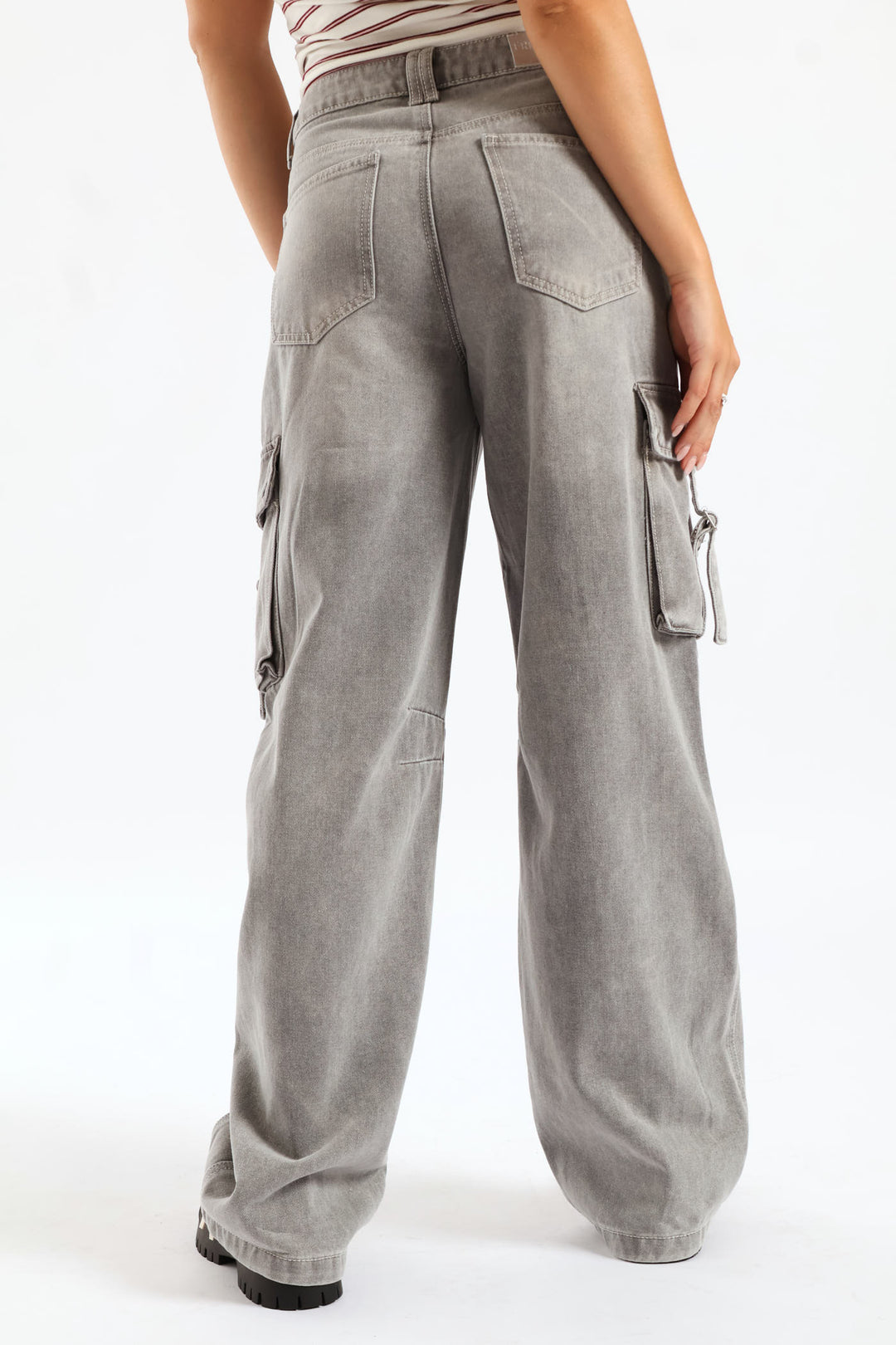 Buckle Cargo Jean - Mid Grey