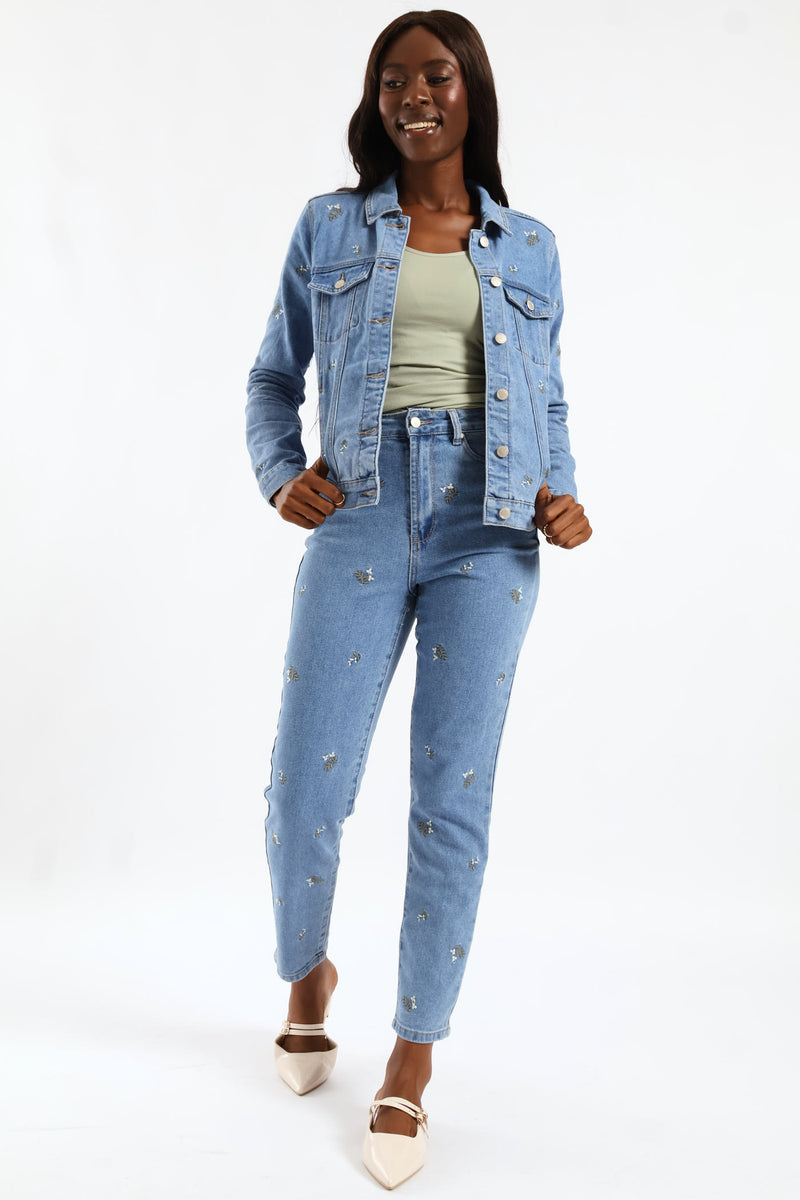 Hi-Rise White Daisies Print Embroidered Mom Jeans - Light Wash