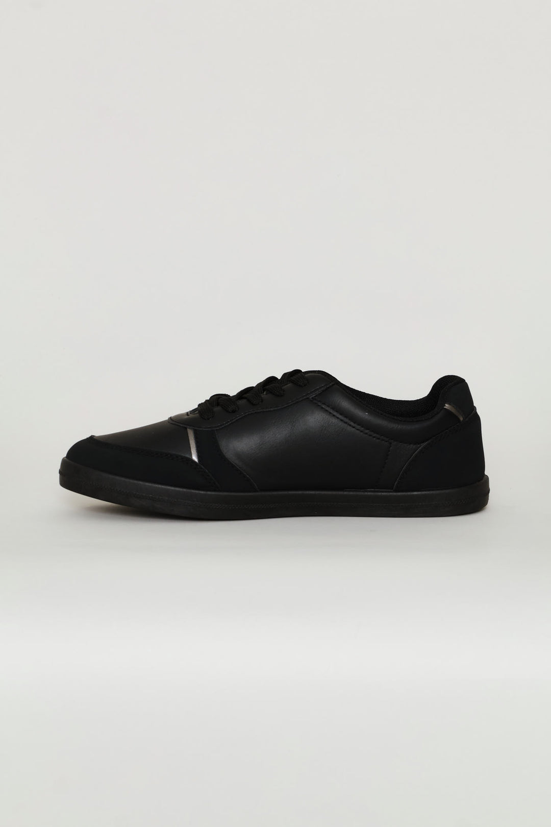 Lace Up Sneaker - Black