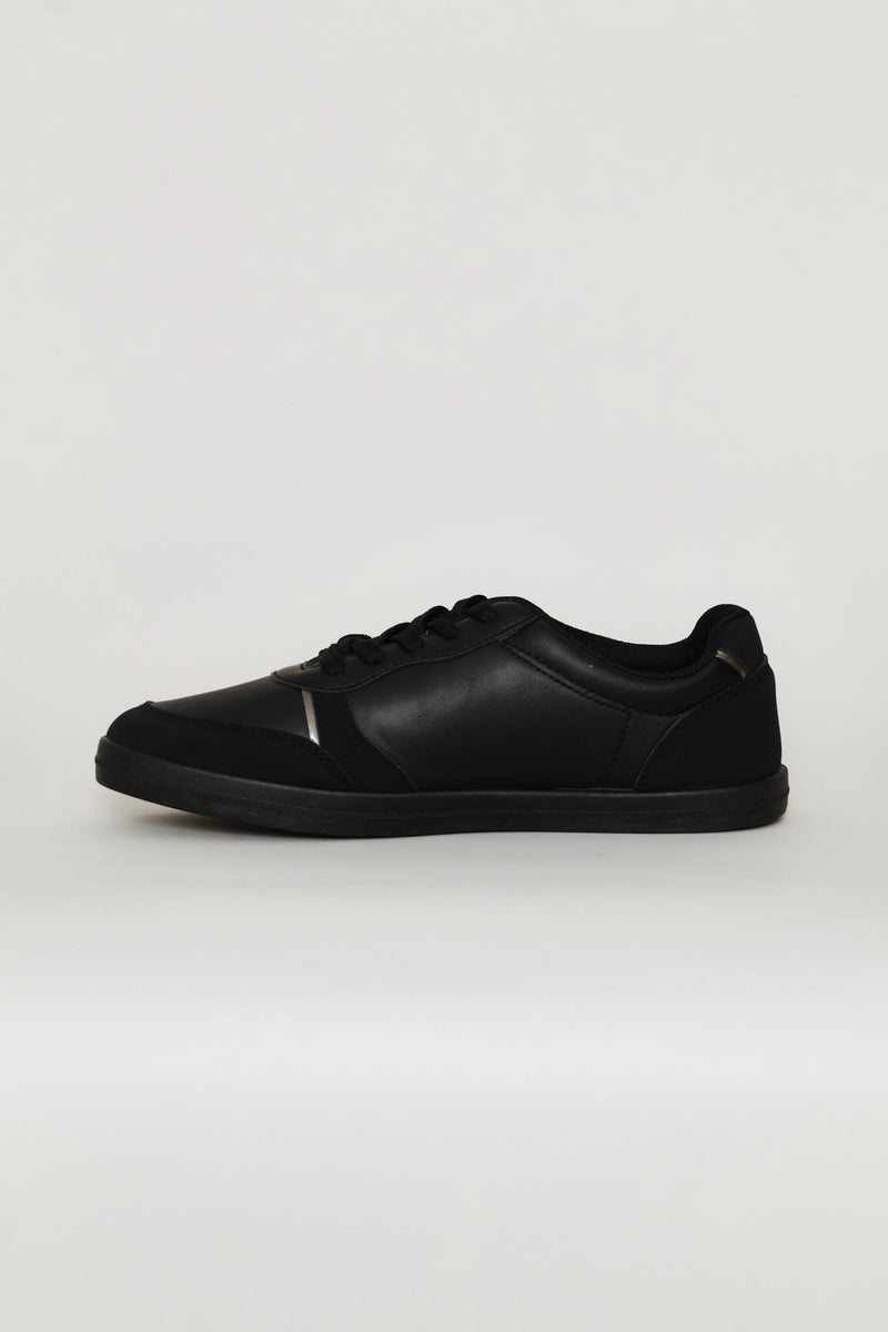 Lace Up Sneaker - Black