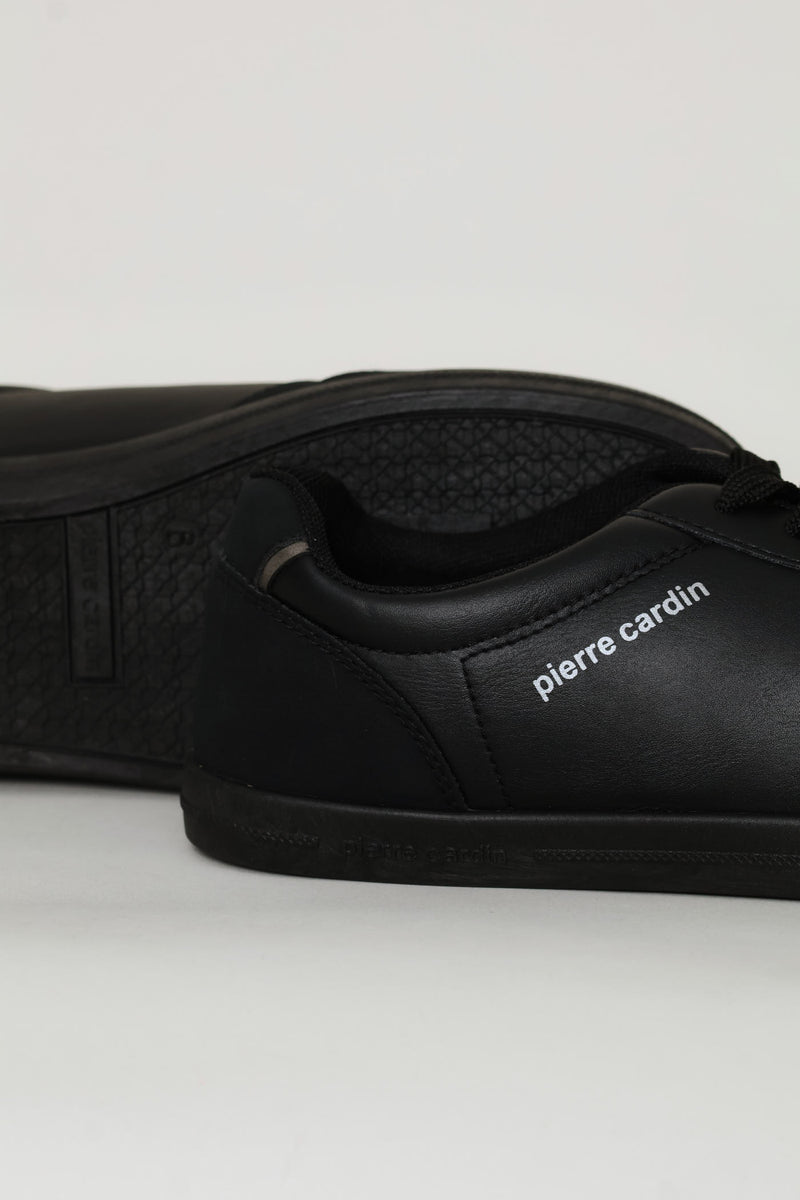 Lace Up Sneaker - Black