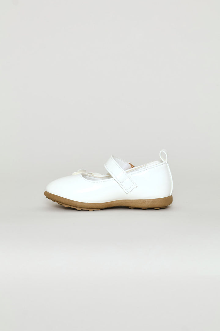 Pre-Girls Butterfly Charm Comfort Pump - White