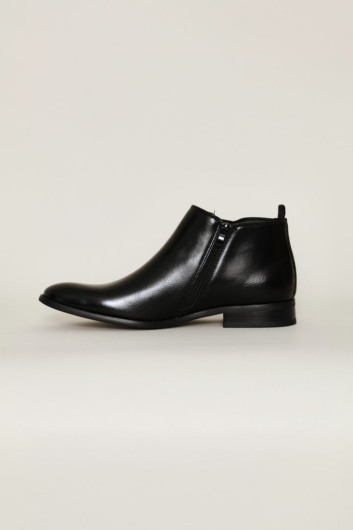 Chelsea Boot With Trim On Gusset - Black
