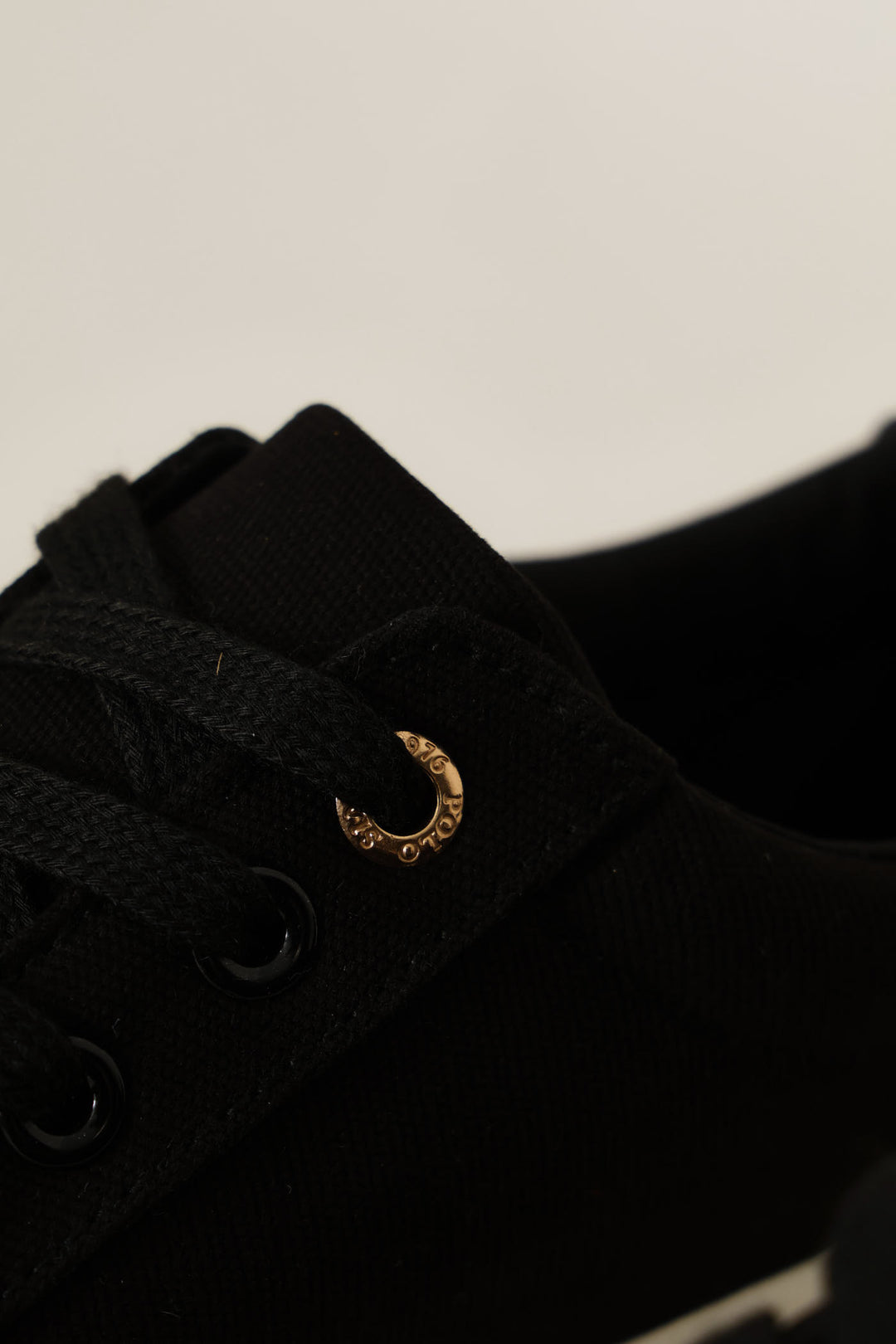 Canvas Sneaker - Black