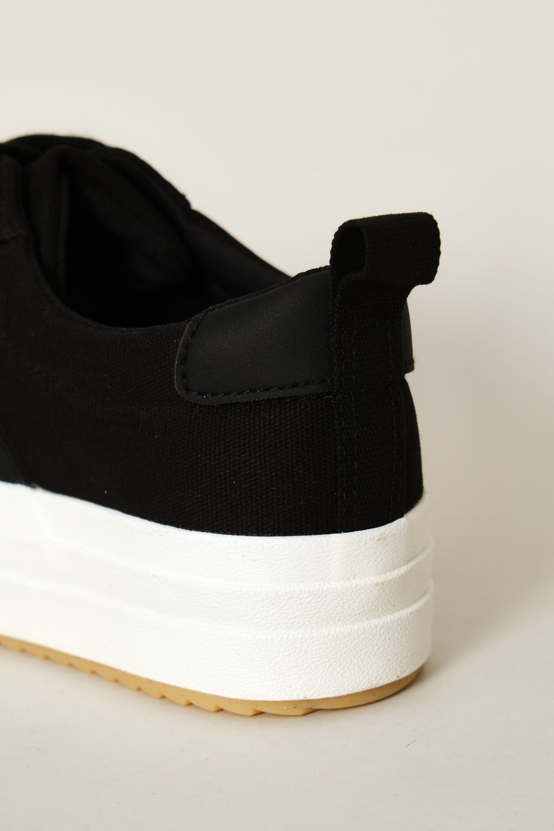 Canvas Sneaker - Black
