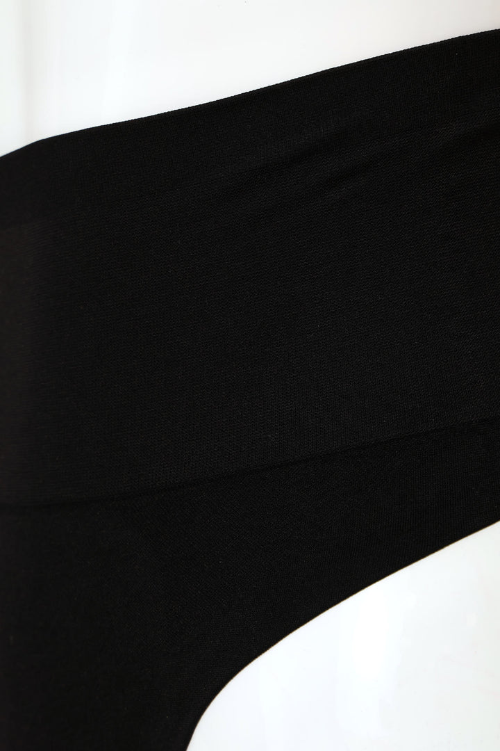 Single Seamless Shaper Thong - Black